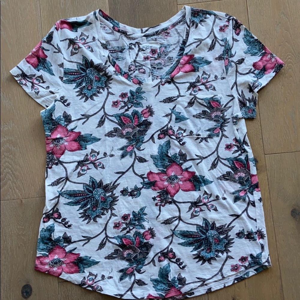 Ann Taylor Loft Short Sleeve floral V-Neck T-shirt